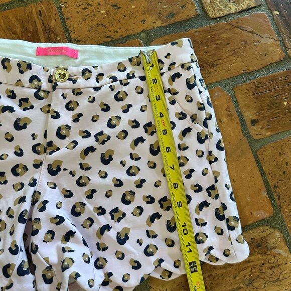 Lilly Pulitzer pink leopard scalloped knit shorts - Picture 5 of 8